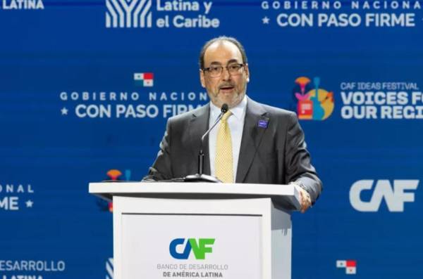 <i>El Foro recién empieza, pero el mensaje inaugural, reforzado por el titular del CAF, Sergio Díaz-Granados. fue inequívoco: en un mundo cada vez más duro, seguir divididos no es una opción. (Foto: CAF)</i>