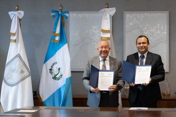 La Universidad Panamericana (UPANA) y la Agencia Nacional de Alianzas para el Desarrollo de Infraestructura Económica (ANADIE), firmaron un convenio marco de cooperación. Foto de cortesía