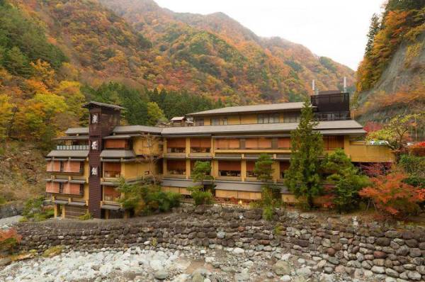 ¿Cómo es hospedarse en Nishiyama Onsen Keiunkan, el hotel más antiguo del mundo?