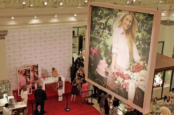 <i>La actriz estadounidense Gwyneth Paltrow, promocionando una línea de perfumes de Estée Lauder. (Foto: EFE)</i>