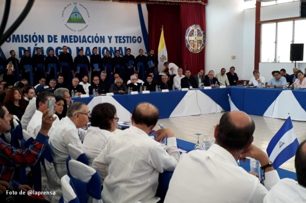 Nicaragua: Inicia el diálogo con reproches y ambiente crispado