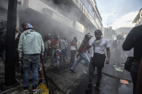 Violencia marca elección de la Constituyente: Nueve muertos