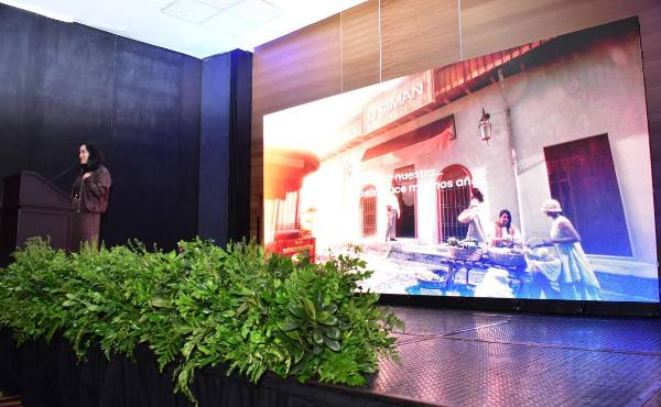 <i>Ana Elisa Castro, gerente de Mercadeo Regional de Almacenes SIMAN, señaló que las marcas que perduran son aquellas que logran formar parte de la vida de las personas. Foto de Óscar Machón / E&amp;N</i>