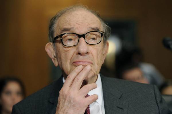 Imagen de archivo del expresidente de la Junta de la Reserva Federal Alan Greenspan. EFE/EPA/MICHAEL REYNOLDS