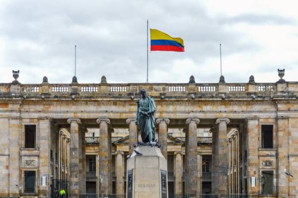 Desempleo en Colombia baja a 10,7 % interanual en abril