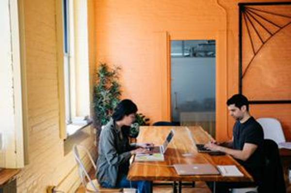 <i>Estudio internacional liderado por profesor de INCAE Business School cuestiona uno de los principales mitos del emprendimiento. Foto de iStock</i>