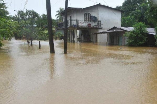 Temporal revive el fantasma del 'Mitch' en Honduras y Nicaragua