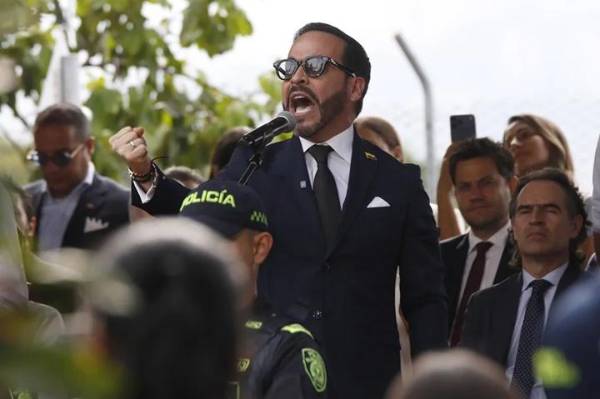 <i>De la Espriella deberá demostrar si puede recuperar control territorial, preservar las salidas verificables al conflicto y convertir la cooperación internacional en condiciones más estables para la población y la actividad económica. (Foto: EFE)</i>