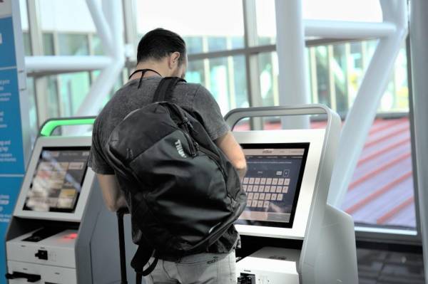Viajeros aumentan preferencia por autocheck-in en el Aeropuerto Juan Santamaría