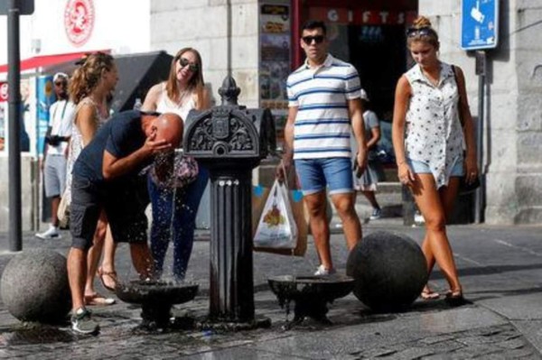 Altas temperaturas en Europa derriten el asfalto y provocan incendios