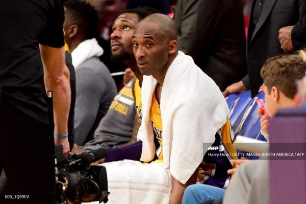 Toalla usada por Kobe Bryant en su despedida de la NBA subastada por US$33.000