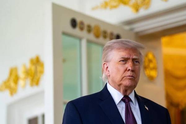 <b>Esper</b>o que me echen de menos<b>,</b> dijo Trump al ser preguntado por un eventual asesinato.