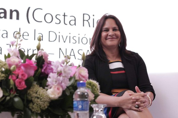 Centroamericanas Desafiantes Sin límites: Mujeres que soñaron con la luna…y volaron mucho más alto