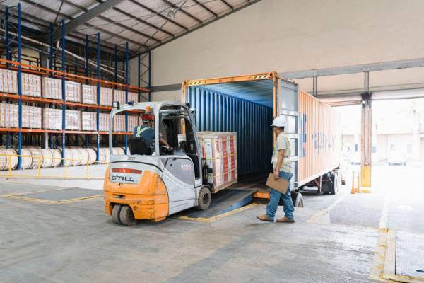 El 60 % de las mercancías almacenadas y distribuidas por la compañía proviene de Asia. Foto cortesía
