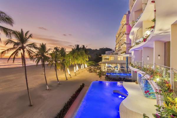 <i>El hotel se ubica en la provincia de Puntarenas, en Playa Jacó, a aproximadamente 95 kilómetros de la capital San José, donde se encuentra el Aeropuerto Internacional Juan Santamaría (SJO). Foto de cortesía</i>