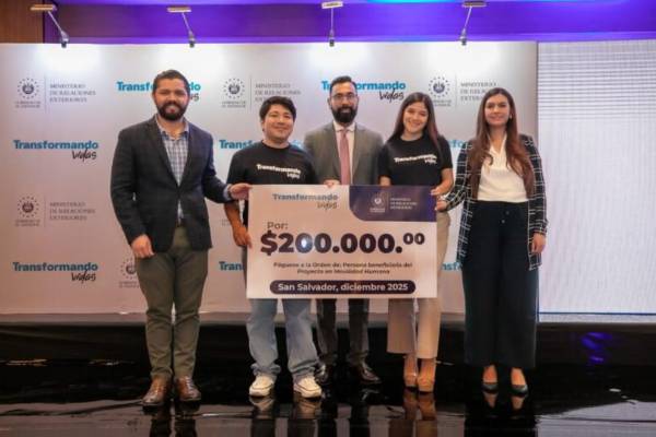 <i>FOTO MINISTERIO DE RELACIONES EXTERIORES EL SALVADOR</i>