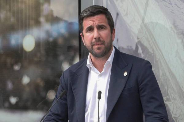 <i>Enrique Riquelme, excandidato a las elecciones a la presidencia del Real Madrid y presidente de COX. EFE/EFE-TV</i>