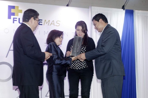 Fundemas entrega premio Marca Positiva 2014 por excelencia en RSE