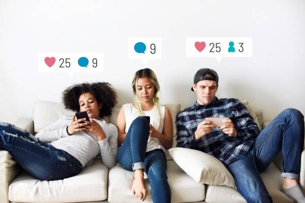 El FOMO suele verse intensificado por las redes sociales, donde todos parecen vivir vidas emocionantes, plenas y perfectas. Foto de cortesía