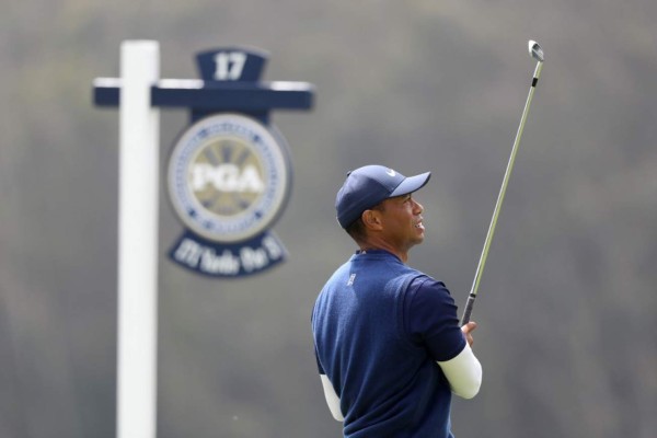 SAN FRANCISCO, CALIFORNIA - AUGUST 08: Tiger Woods of the United States watches his shot on the 17th tee during the third round of the 2020 PGA Championship at TPC Harding Park on August 08, 2020 in San Francisco, California. Jamie Squire/Getty Images/AFP