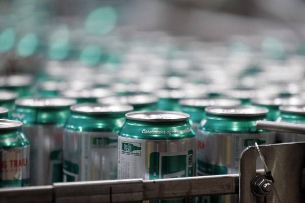 <i>El estudio, publicado este martes, anota que esta disminución podría moderar los riesgos de inflación a corto plazo derivados del aumento de las barreras comerciales. Imagen de archivo. EFE/EPA/CJ GUNTHER</i>