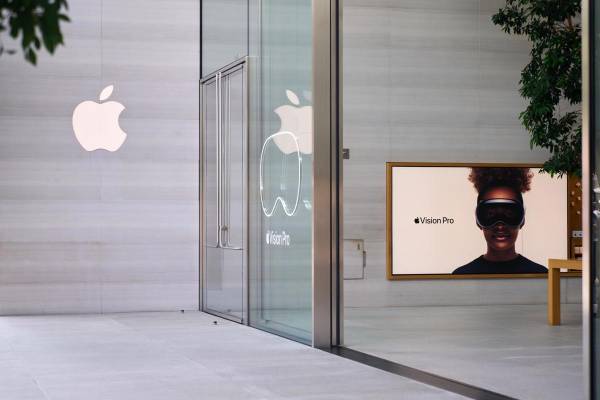 <i>Fotografía de archivo de la entrada de Apple en Los Ángeles. EFE/ALLISON DINNER</i>