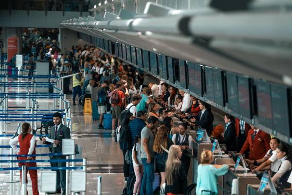 <i>Más pasajeros, mayor conectividad y mejoras operativas definieron la temporada alta en el principal punto de ingreso de Costa Rica. Foto de cortesía</i>