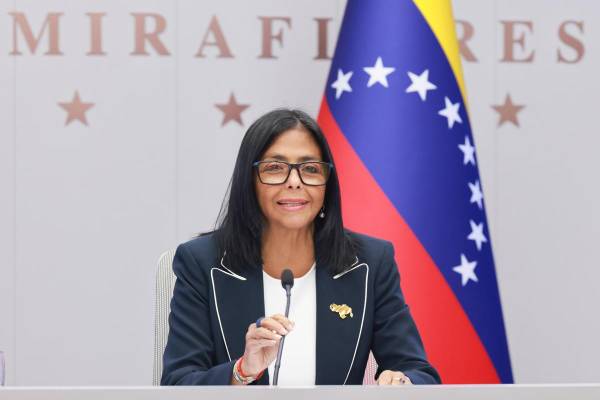 <i>Fotografía cedida que muestra a la presidenta encargada de Venezuela, Delcy Rodríguez. EFE/ Marcelo Garcia / Palacio de Miraflores</i>