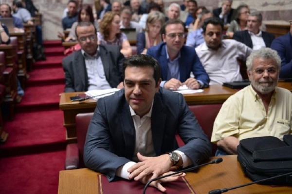 El parlamento griego votará acuerdo con acreedores tras explosivo informe del FMI