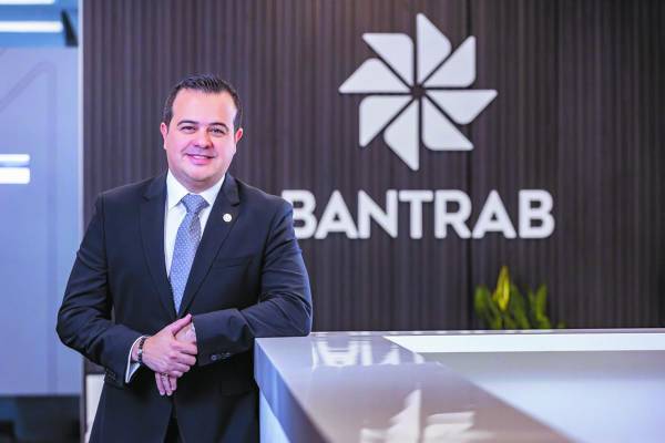 José Antonio Roca Canet, Gerente General de Bantrab