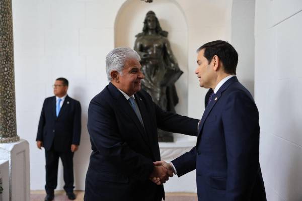 El presidente panameño, José Raúl Mulino (i), y el secretario de Estado de Estados Unidos, Marco Rubio. EFE/Gobierno de Panamá
