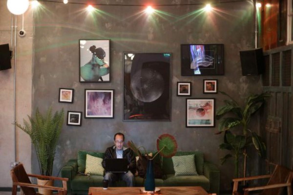 Old Oak: vivir con los amigos es una realidad