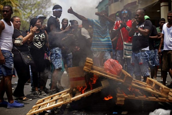 Panamá: Disturbios y caos en provincia portuaria de Colón