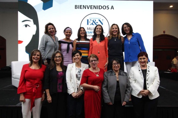 Centroamericanas Desafiantes Sin límites: Mujeres que soñaron con la luna…y volaron mucho más alto