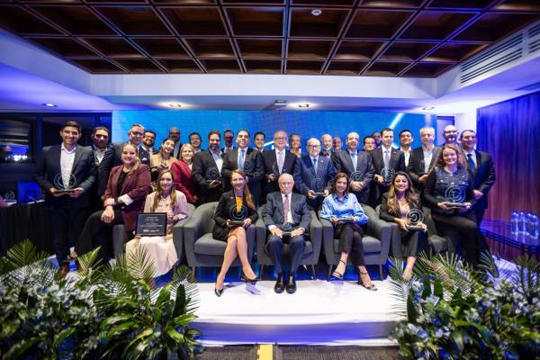 <i>Revista E&amp;N, DATOS Group y PIZZOLANTE organizaron el Encuentro Regional de Empresas y Empresarios: Construyendo Confianza 2025, en Ciudad de Guatemala, en el cual develaron los resultados del referido estudio.</i>
