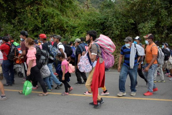 Caravana rumbo a EE.UU. suma más de 9.000 migrantes