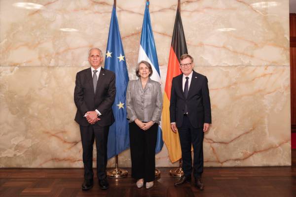<i>El presidente de Honduras, Nasry 'Tito' Asfura, se reunió con el ministro de Exteriores de Alemania, Johann Wadephul. Foto de cortesía</i>