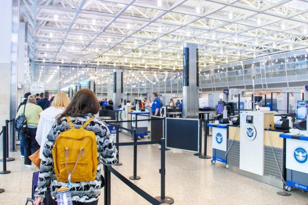 <i>La normativa, anunciada el pasado octubre, permite al DHS recolectar los datos biométricos. Foto de cortesía</i>