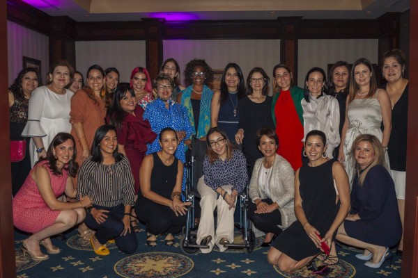 Foro Mujeres Desafiantes: Empresas con mujeres en sus juntas directivas son 84% más rentables