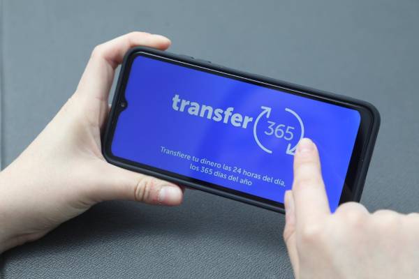 <i>El Banco Central de Reserva destacó que Transfer365 permite realizar transferencias interbancarias inmediatas las 24 horas del día y sin cobro de comisiones. Foto de cortesía</i>