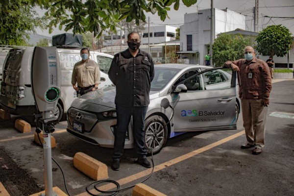 AES invierte US$1 millón para impulsar la electromovilidad