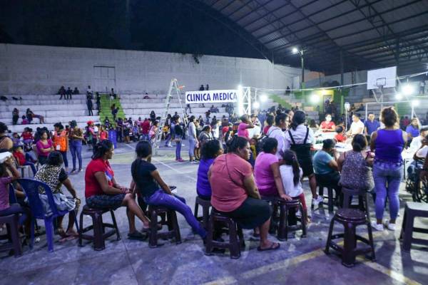 Más de 1.000 evacuados por la erupción del Volcán de Fuego en Guatemala