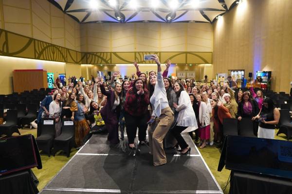 El evento Mujeres Desafiantes de la década llegó a Costa Rica el pasado 15 de octubre. Fue una jornada llena de aprendizaje, cargada de emociones y aprendizajes. Esta fue la foto final, que plasma el éxito logrado. FOTOS LUIS GONZÁLEZ