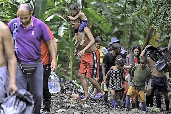¡Número récord! Casi 248.000 migrantes irregulares pasaron por Panamá en 2022