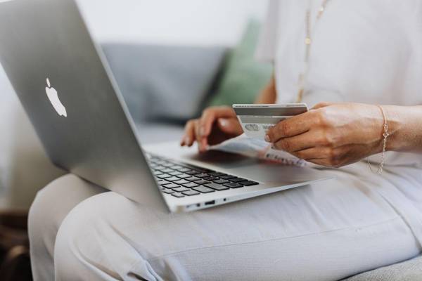 Compradores en línea están más cómodos utilizando tecnología que antes de la pandemia