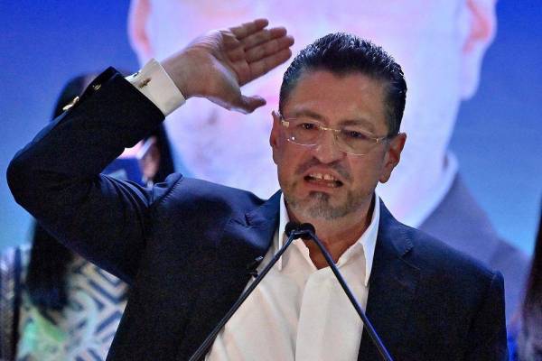 Costa Rica: Rodrigo Chaves quiere “mejorar” acuerdo con FMI