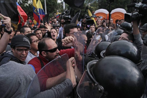 Ley de herencias abre frente anti-Correa en Ecuador