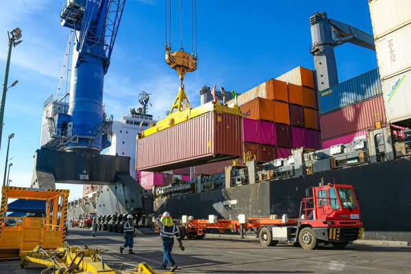 <i>En el pasado, las prolongadas demoras generaban sobrecostos de hasta US$1.000 por contenedor, situación que hacía que muchas navieras evitaran operar en el país. Foto de cortesía</i>
