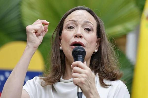 <b>Muy pronto estaré de regreso en Venezuela, junto al pueblo venezolano, afirmó Machado. (Foto: EFE)</b>