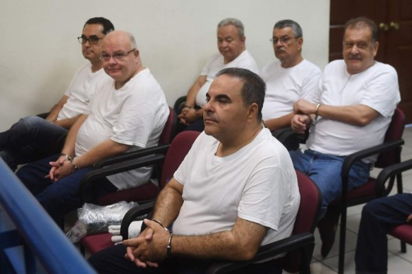 El Salvador: Expesidente Saca confiesa ante juez delitos de corrupción